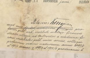 1912 A Kolozsvári M. Kir. Ferenc József Tudományegyetem által kiállított orvosdoktori oklevél, rajta...