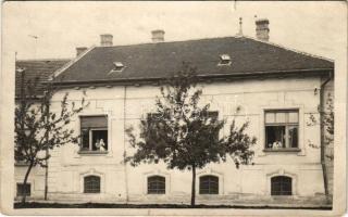 Temesvár, Timisoara; utca / street. Fotograf J. Dreher Kinizsigasse 7., photo (kis szakadás / small tear)