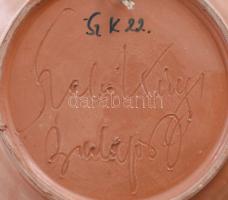 Szabó Kinga: Dísztányér madárral. Jelzett, kis kopással, d: 31 cm KIZÁRÓLAG SZEMÉLYES ÁTVÉTEL, NEM P...