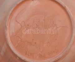 Szabó Kinga: Dísztányér madárral. Jelzett, kis kopással, d: 30 cm KIZÁRÓLAG SZEMÉLYES ÁTVÉTEL, NEM P...