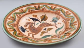 Szabó Kinga: Dísztányér nyúllal. Jelzett, kis kopással, d: 30 cm KIZÁRÓLAG SZEMÉLYES ÁTVÉTEL, NEM PO...