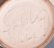 Szabó Kinga: Madaras kétfüles korsó. Jelzett, kis kopással, m: 26 cm