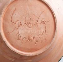 Szabó Kinga: Dísztányér pávákkal. Jelzett, kis kopással, d: 30 cm KIZÁRÓLAG SZEMÉLYES ÁTVÉTEL, NEM P...