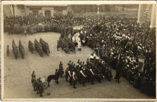 1918 Kaposvár, Körmenet, katonai zenekar. photo (EK)