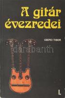 Csepei Tibor: A gitár évezredei. Képes gitártörténelem az ókortól napjainkig. (Számozott, aláírt). Bp., [1981], Budapesti Műgyűjtők és Műbarátok Egyesülete. Kiadói papírkötés. Számozott (149./150), a szerző által aláírt példány.