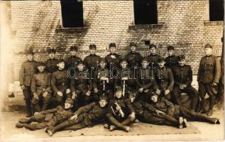 Első világháborús osztrák-magyar katonák csoportképe / WWI K.u.k. military, soldiers group. Schäffer photo