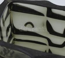 Vladislav Urban (1937-2022), Sklo Union: Design üveg váza. cca 1960, öntött, anyagában színezett üve...