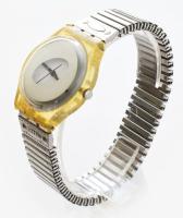 Swatch 1996 kvarc karóra. műanyag tokkal, fém szíjjal d : 34 mm