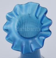 Kéken színezett hutaüveg ibolyaváza, jelzés nélkül, hibátlan, m: 15 cm