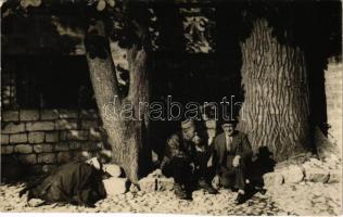 1930 Ada Kaleh (?), úr törökökkel / man with Turkish men. photo