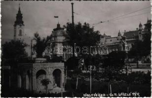 1940 Nagyvárad, Oradea; bevonulás idején / during the entry of the Hungarian troops. photo + &quot;1940 Nagyvárad visszatért&quot; So. Stpl