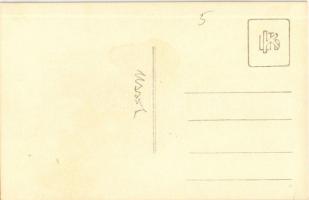 Uzsok, Uzok, Uzhok; Hősök emlékműve télen / military heroes monument in winter. photo