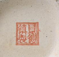 Kínai porcelán váza, a klasszikus kínai virágábrázolást követő díszítéssel, jelzett, kis kopással, m...