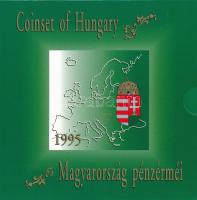 1995. 10f-200Ft (11xklf) "Magyarország pénzérméi" forgalmi sor dísztokban, benne 1995. 200Ft Ag "Deák". A belső tokon a ragasztás részben elengedett. T:PP patina / Hungary 1995. 10 Fillér - 200 Forint (11xdiff) "Magyarország pénzérméi (Coins of Hungary)" coin set in case, within 1995. 200 Forint Ag "Ferenc Deák". The gluing on the inner case has partially loosened. C:PP patina Adamo FO28.2