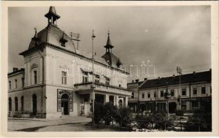 Máramarossziget, Targu Mures; Városi színház, Kereskedelmi bank, Központi szálloda, Várady Borbély J...