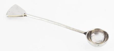 Ezüst(Ag) fűszeres kanál, jelzett, h: 5,5 cm, nettó: 2,2 g