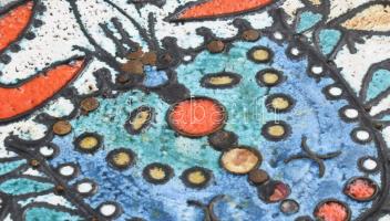 M Kiss Katalin: Rákos falitál, samottos és mázas kerámia, jelzett, hibátlan, d: 34 cm