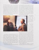 Csillagösvényen. A Duna Televízió első tizenkét éve. Szerk.: Schmitt Péter. Bp., 2004, Duna Televízi...