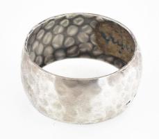 Ezüst(Ag) gyűrű, jelzett, méret: 56, nettó: 3,1 g