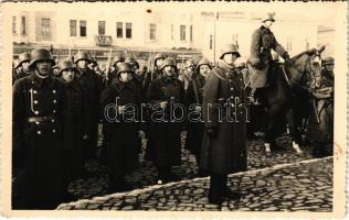 1938 Léva, Levice; Fő tér, bevonulás, Bernát Link és Vörösmarty üzlete / entry of the Hungarian troops, shops. photo