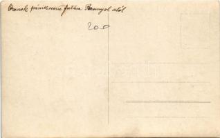 Oroszok pánikszerű futása Przemysl alól / WWI Austro-Hungarian K.u.K. military art postcard. photo