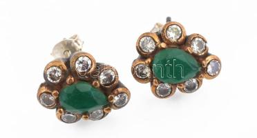 Ezüst(Ag) zöld köves fülbevalópár, jelzett, 1,5×1,1 cm, bruttó: 5 g