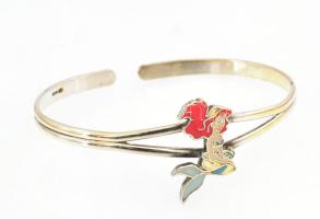 Ezüst(Ag) gyerek karperec Kis hableány ábrázolással, jelzett, 4,5×3,5 cm, kis zománchiánnyal, bruttó: 4,8 g