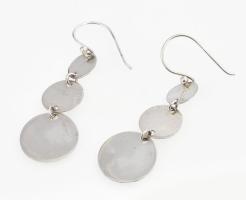 Ezüst(Ag) modern fülbevalópár, jelzett, h: 3,5 cm, nettó: 2,6 g