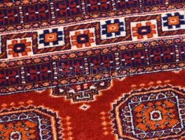 Iráni kézzel szőtt szőnyeg, jó állapotban, cca 185x125 cm