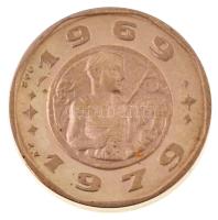 1979. "10 éves az Éremgyűjtők Keszthelyi Csoportja / 1969-1979" jelzett Ag emlékérem (4,07...