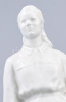 Herend munkásnő. Fehérmázas kerámia, jelzett, kis kopással, m: 29,5 cm