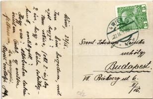 1911 Osztrák-magyar katonatiszt bécsi szállásán pihenget / Austro-Hungarian K.u.k. military officer ...