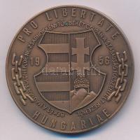 1981. &quot;Pro Libertate Hungariae / In memoriam Revolutio Hungariae 1956. 23. október 1981&quot; emigrációs veret, nagyalakú bronz emlékérem (60mm) T:UNC