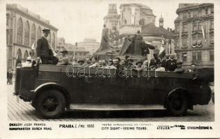 Praha sightseeing car