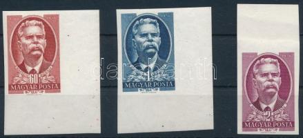 1951 Maxim Gorkij vágott sor, 2 ívsarki és 1 ívszéli (7.000)