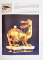 Pálfi József: A hollóházi porcelán. 2008, Hollóházi Porcelán Manufaktúra, kiadói kartonált papírköté...