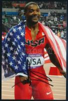 Justin Gatlin (1982- ) amerikai atléta, rövidtávufó, olimpiai- és világbajnok autográf aláírása őt ábrázoló fotón, 15x10 cm / Autograph signed photo of Justin Gatlin American athlete, Olympic and World Champion sprinter