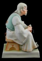 Zsolnay szalonnázó paraszt, kézzel festett, jelzett, egészen apró lepattanással, m: 32 cm