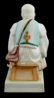 Zsolnay szalonnázó paraszt, kézzel festett, jelzett, egészen apró lepattanással, m: 32 cm