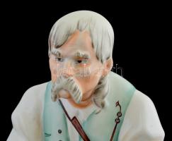 Zsolnay szalonnázó paraszt, kézzel festett, jelzett, egészen apró lepattanással, m: 32 cm