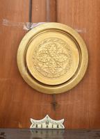 Gerő Jakab Budapest órásmester antik falióra, kulccsal, súlyokkal, ingával, sérült zárral. Fazettált...