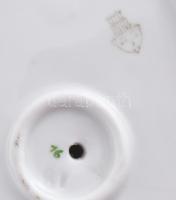 Zsolnay Olvasó fiú macskával. Terv.: Sinkó Andás. Jelzett, hibátlan, gyári tűzhibával, m: 18 cm