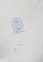 Herendi petrezselyemlevél mintás hamuzó. Jelzett, belül kis karcossággal, d: 15 cm