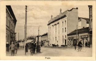 Marosvásárhely, Targu Mures; Posta, Biró, Kincs és Klein üzlete / street view, post office, shops (képeslapfüzetből / from postcard booklet) (non PC) (fl)