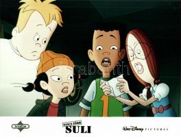 54db klf fekete-fehér és színes nagyalakú mozis kép, benne művész filmek fotójával