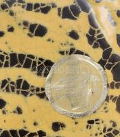 Pesthidegkúti sárga-fekete mázas kínáló, kis mázpattogzással, címkével jelzett, 22x18 cm