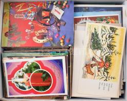 Kb. 500 db MODERN vegyes üdvözlőlap dobozban: sok nagyalakú, kihajtható és egyedi / Cca. 500 modern ...