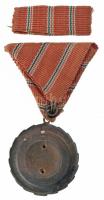 1957. "Szolgálati Érdemérem" zománcozott, ezüstözött bronz kitüntetés mellszalagon, szalag...