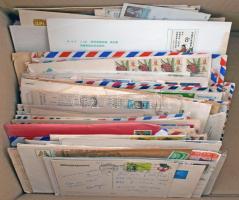 ÁZSIA kb 300 darabos levéltétel az 1950-1990-es évekből sok érdekes darabbal. Változatos, színes anyag!!
