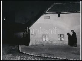 cca 1914 Esti séta a Tabánban, a Bocskay téren készült felvételt Kertész Andor (később André Kertész) készítette, 1 db modern nagyítás, jelzés nélkül, 15x21 cm